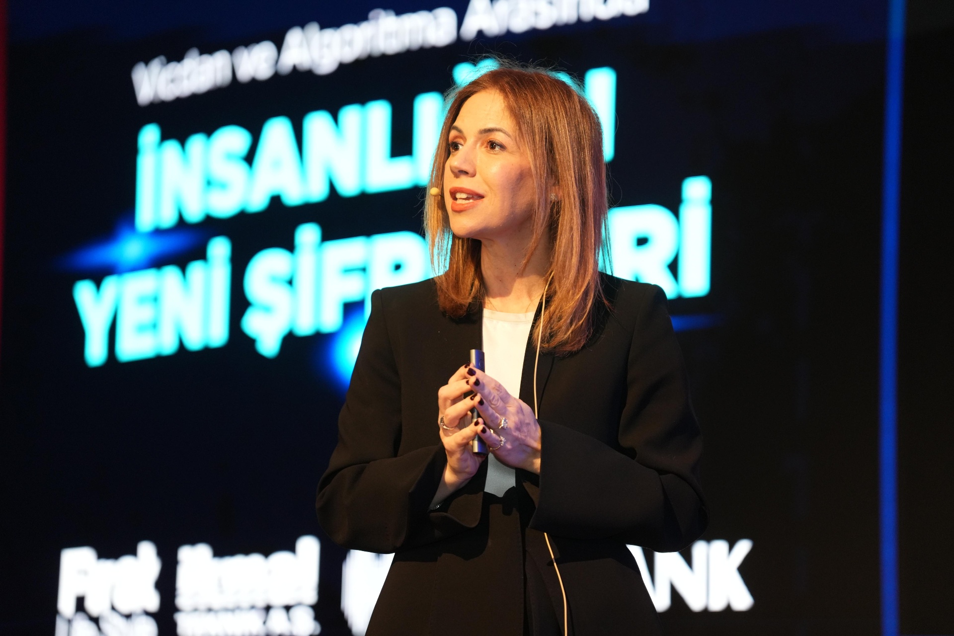 Defne İncekara — yapay zeka stratejisti, eğitmen ve danışman